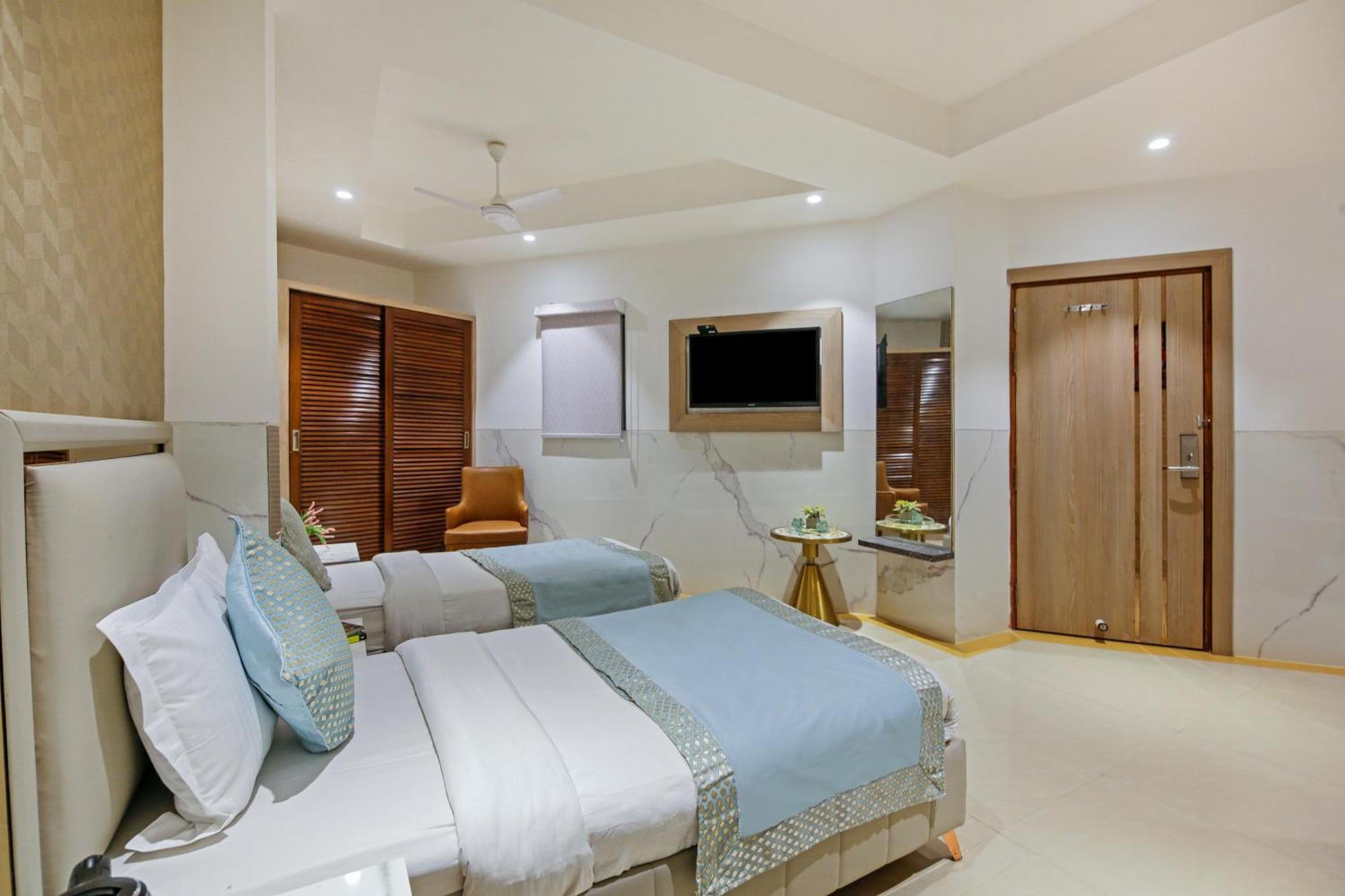 Hotel Delhi 37 By Star Group Near Delhi Airport Nova Deli Exterior foto