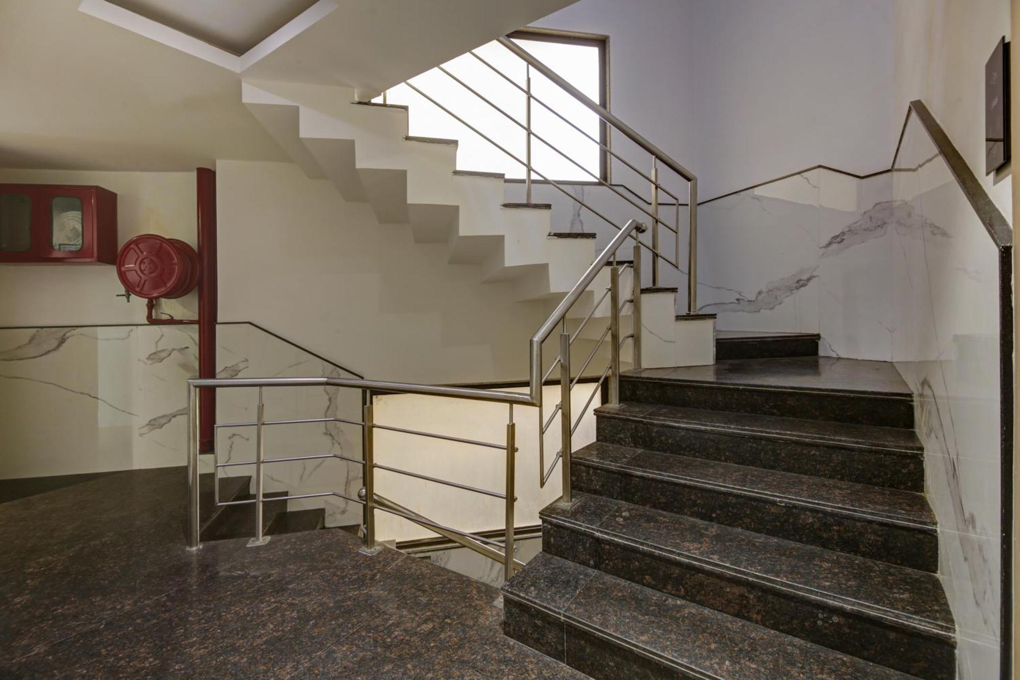 Hotel Delhi 37 By Star Group Near Delhi Airport Nova Deli Exterior foto