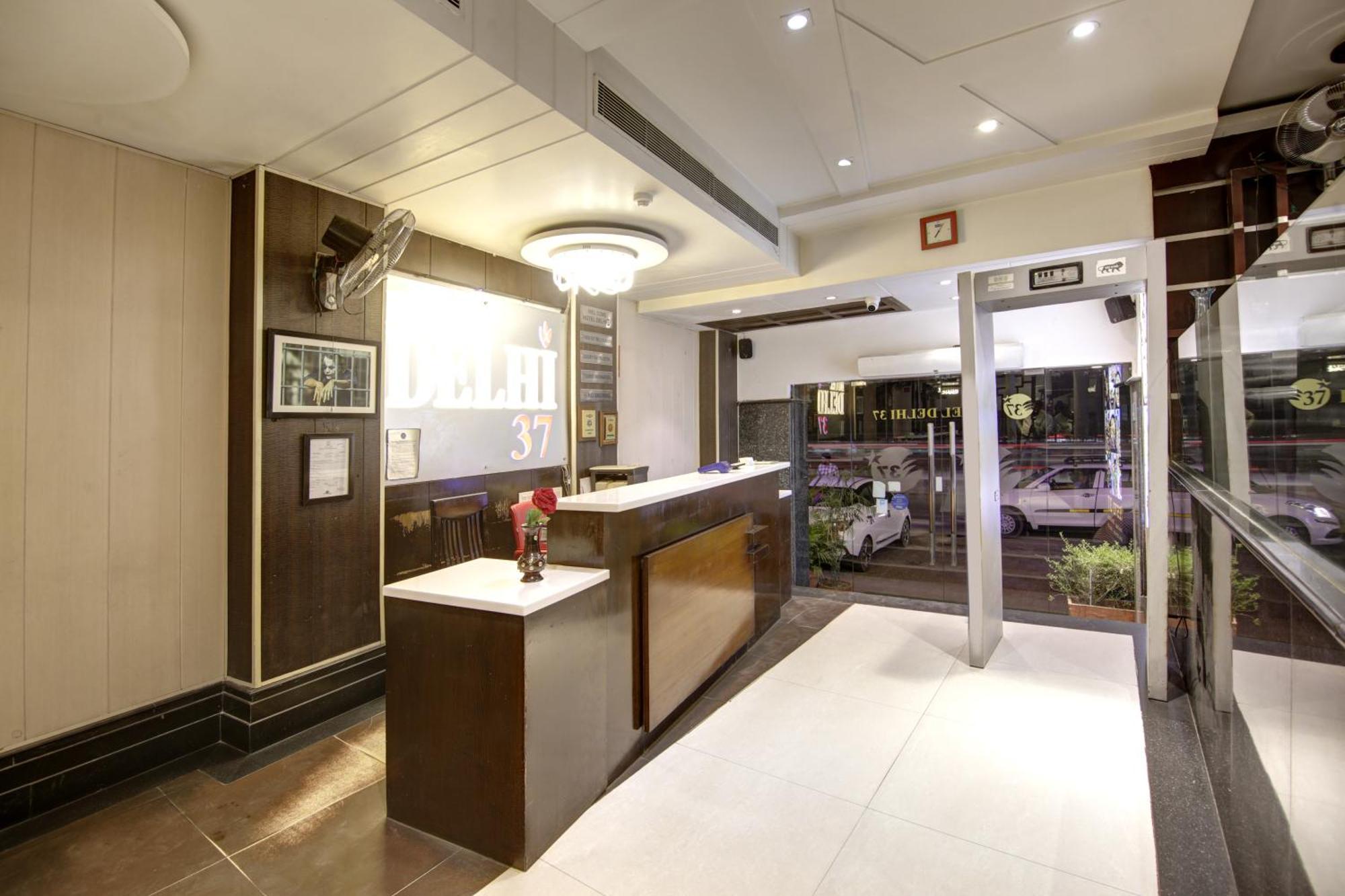 Hotel Delhi 37 By Star Group Near Delhi Airport Nova Deli Exterior foto