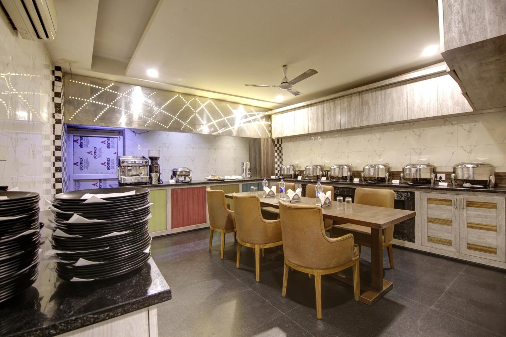Hotel Delhi 37 By Star Group Near Delhi Airport Nova Deli Exterior foto