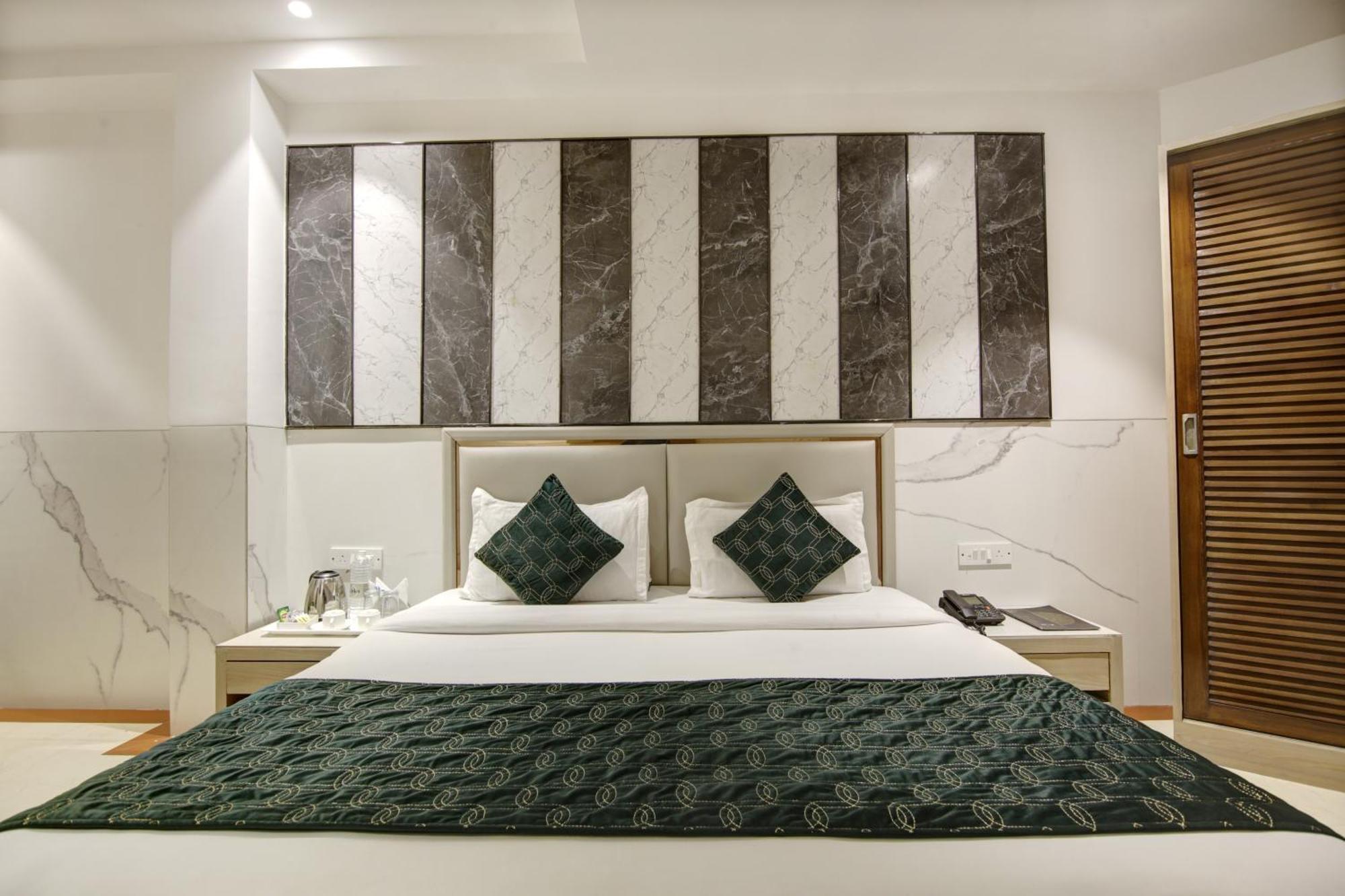 Hotel Delhi 37 By Star Group Near Delhi Airport Nova Deli Exterior foto
